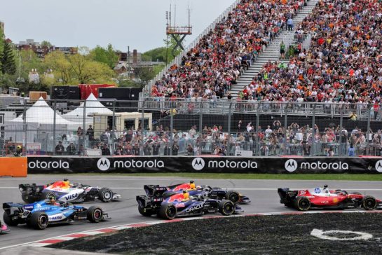 Charles Leclerc (MON) Scuderia Ferrari SF-26 leads Isack Hadjar (FRA) Red Bull Racing RB22 and Max Verstappen (NLD) Red Bull Racing RB22 at the start of Sprint.
23.05.2026. Formula 1 World Championship, Rd 5, Canadian Grand Prix, Montreal, Canada, Sprint and Qualifying Day.
- www.xpbimages.com, EMail: requests@xpbimages.com © Copyright: Moy / XPB Images