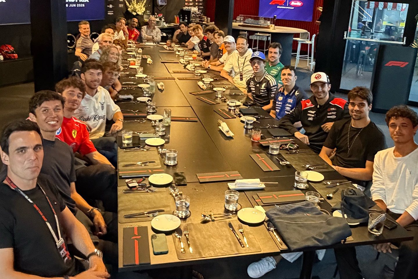 Domenicali hosts traditional dinner for F1&rsquo;s class of 2026