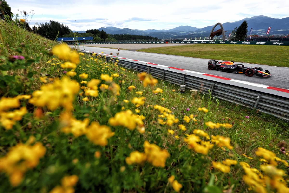FIA declares Austrian GP &lsquo;heat hazard&rsquo; as 36&deg;C temps expected