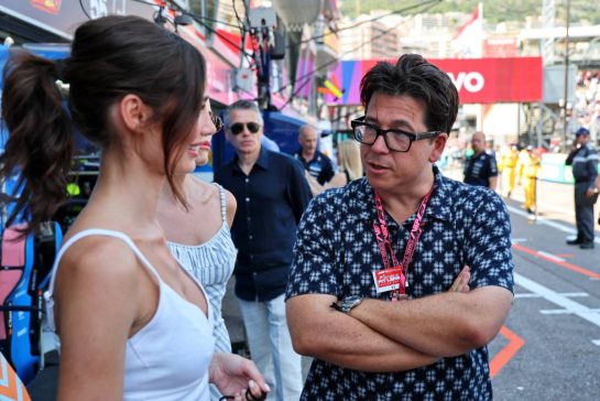 Michael McIntyre (GBR) TV Personality with Rebecca Donaldson (GBR).
06.06.2026. Formula 1 World Championship, Rd 6, Monaco Grand Prix, Monte Carlo, Monaco, Qualifying Day.
- www.xpbimages.com, EMail: requests@xpbimages.com © Copyright: Batchelor / XPB Images