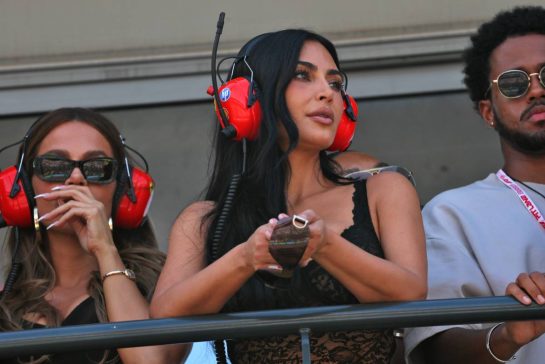 (L to R): Khloe Kardashian (USA) with Kim Kardashian (USA).
06.06.2026. Formula 1 World Championship, Rd 6, Monaco Grand Prix, Monte Carlo, Monaco, Qualifying Day.
- www.xpbimages.com, EMail: requests@xpbimages.com © Copyright: Batchelor / XPB Images
