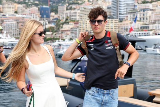(L to R): Alicia Torriani with her boyfriend Oliver Bearman (GBR) Haas F1 Team.
07.06.2026. Formula 1 World Championship, Rd 6, Monaco Grand Prix, Monte Carlo, Monaco, Race Day.
- www.xpbimages.com, EMail: requests@xpbimages.com © Copyright: Bearne / XPB Images