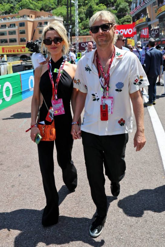 Dominic Howard (GBR) Muse Drummer (Right) with his wife Stacie Costello (GBR).
07.06.2026. Formula 1 World Championship, Rd 6, Monaco Grand Prix, Monte Carlo, Monaco, Race Day.
- www.xpbimages.com, EMail: requests@xpbimages.com © Copyright: Batchelor / XPB Images