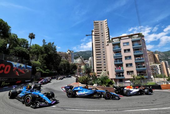 Alexander Albon (THA) Williams F1 Team FW48 and Carlos Sainz (ESP) Williams F1 Team FW48 at the start of the race.
07.06.2026. Formula 1 World Championship, Rd 6, Monaco Grand Prix, Monte Carlo, Monaco, Race Day.
- www.xpbimages.com, EMail: requests@xpbimages.com © Copyright: Rew / XPB Images