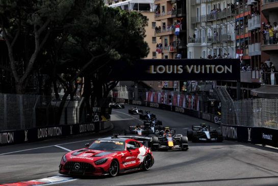 Isack Hadjar (FRA) Red Bull Racing RB22 leads behind the Mercedes FIA Safety Car.
07.06.2026. Formula 1 World Championship, Rd 6, Monaco Grand Prix, Monte Carlo, Monaco, Race Day.
- www.xpbimages.com, EMail: requests@xpbimages.com © Copyright: Charniaux / XPB Images