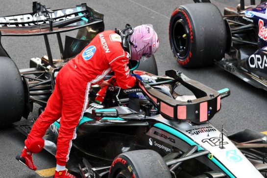 Race winner Andrea Kimi Antonelli (ITA) Mercedes AMG Formula One Team W17 celebrates in parc ferme with second placed Lewis Hamilton (GBR) Scuderia Ferrari.
07.06.2026. Formula 1 World Championship, Rd 6, Monaco Grand Prix, Monte Carlo, Monaco, Race Day.
- www.xpbimages.com, EMail: requests@xpbimages.com © Copyright: Charniaux / XPB Images