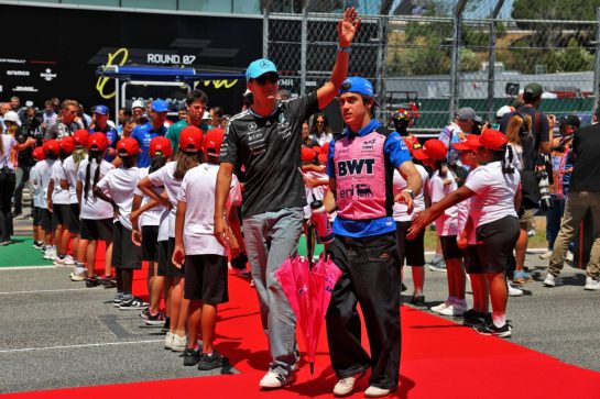 (L to R): George Russell (GBR) Mercedes AMG Formula One Team and Franco Colapinto (ARG) Alpine F1 Team on the drivers' parade.
14.06.2026. Formula 1 World Championship, Rd 7, Barcelona-Catalunya Grand Prix, Barcelona, Spain, Race Day.
- www.xpbimages.com, EMail: requests@xpbimages.com © Copyright: Patching / XPB Images