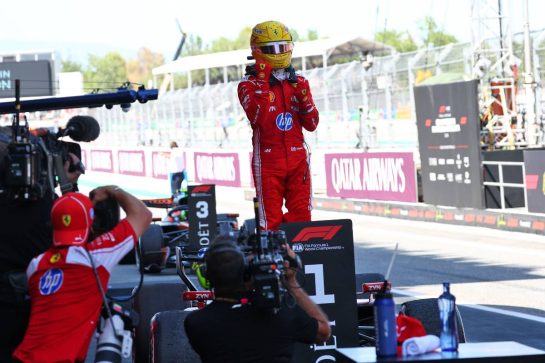 Race winner Lewis Hamilton (GBR) Scuderia Ferrari SF-26 celebrates in parc ferme.
14.06.2026. Formula 1 World Championship, Rd 7, Barcelona-Catalunya Grand Prix, Barcelona, Spain, Race Day.
- www.xpbimages.com, EMail: requests@xpbimages.com © Copyright: Patching / XPB Images