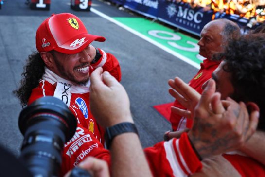 Race winner Lewis Hamilton (GBR) Scuderia Ferrari celebrates in parc ferme with the team.
14.06.2026. Formula 1 World Championship, Rd 7, Barcelona-Catalunya Grand Prix, Barcelona, Spain, Race Day.
- www.xpbimages.com, EMail: requests@xpbimages.com © Copyright: Patching / XPB Images