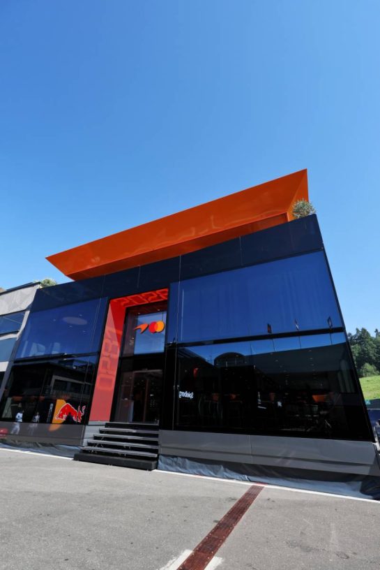 McLaren F1 Team motorhome.
25.06.2026. Formula 1 World Championship, Rd 8, Austrian Grand Prix, Spielberg, Austria, Preparation Day.
- www.xpbimages.com, EMail: requests@xpbimages.com © Copyright: Moy / XPB Images