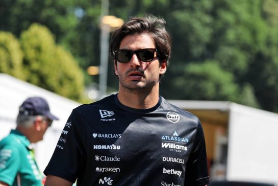 Carlos Sainz (ESP) Williams F1 Team.
25.06.2026. Formula 1 World Championship, Rd 8, Austrian Grand Prix, Spielberg, Austria, Preparation Day.
- www.xpbimages.com, EMail: requests@xpbimages.com © Copyright: Moy / XPB Images