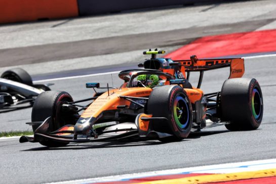 Lando Norris (GBR) McLaren F1 Team MCL40.
26.06.2026. Formula 1 World Championship, Rd 8, Austrian Grand Prix, Spielberg, Austria, Practice Day.
- www.xpbimages.com, EMail: requests@xpbimages.com © Copyright: Charniaux / XPB Images