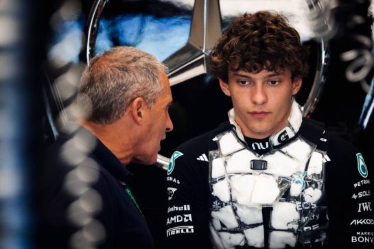 Andrea Kimi Antonelli (ITA) Mercedes AMG Formula One Team with his father Marco Antonelli (ITA).
26.06.2026. Formula 1 World Championship, Rd 8, Austrian Grand Prix, Spielberg, Austria, Practice Day.
- www.xpbimages.com, EMail: requests@xpbimages.com © Copyright: Bearne / XPB Images