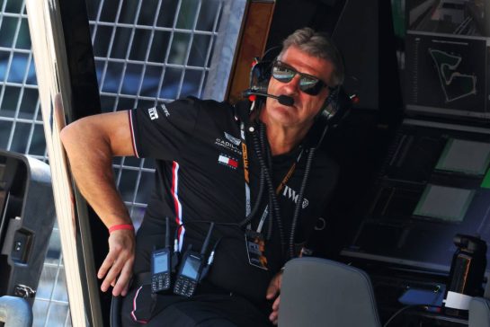 Graeme Lowdon (GBR) Cadillac Formula 1 Team, Team Principal on the pit gantry.
27.06.2026. Formula 1 World Championship, Rd 8, Austrian Grand Prix, Spielberg, Austria, Qualifying Day.
- www.xpbimages.com, EMail: requests@xpbimages.com © Copyright: Charniaux / XPB Images