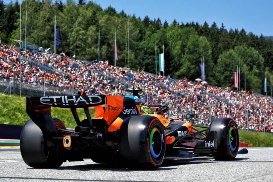 Lando Norris (GBR) McLaren F1 Team MCL40.
27.06.2026. Formula 1 World Championship, Rd 8, Austrian Grand Prix, Spielberg, Austria, Qualifying Day.
- www.xpbimages.com, EMail: requests@xpbimages.com © Copyright: Bearne / XPB Images
