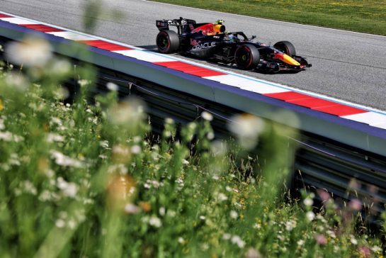 Isack Hadjar (FRA) Red Bull Racing RB22.
27.06.2026. Formula 1 World Championship, Rd 8, Austrian Grand Prix, Spielberg, Austria, Qualifying Day.
- www.xpbimages.com, EMail: requests@xpbimages.com © Copyright: Moy / XPB Images