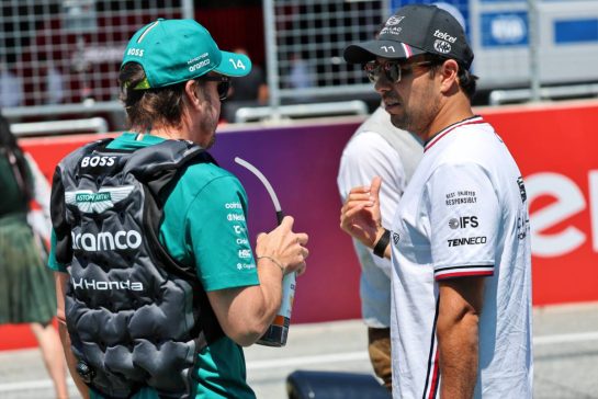 (L to R): fallp and Sergio Perez (MEX) Cadillac Formula 1 Team on the drivers' parade.
28.06.2026. Formula 1 World Championship, Rd 8, Austrian Grand Prix, Spielberg, Austria, Race Day.
- www.xpbimages.com, EMail: requests@xpbimages.com © Copyright: Batchelor / XPB Images