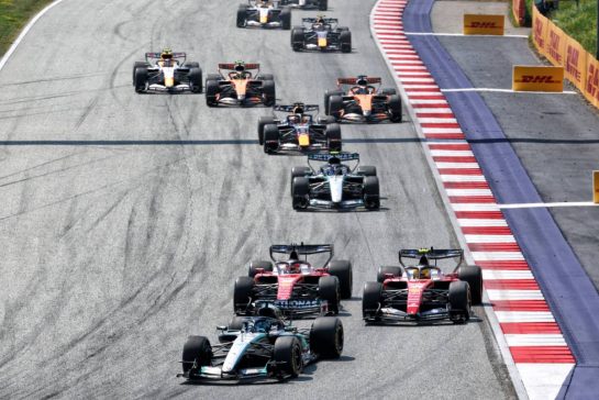 George Russell (GBR) Mercedes AMG Formula One Team W17 leads at the start of the race.
28.06.2026. Formula 1 World Championship, Rd 8, Austrian Grand Prix, Spielberg, Austria, Race Day.
- www.xpbimages.com, EMail: requests@xpbimages.com © Copyright: Bearne / XPB Images
