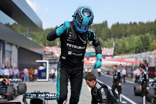 Race winner George Russell (GBR) Mercedes AMG Formula One Team W17 celebrates in parc ferme.
28.06.2026. Formula 1 World Championship, Rd 8, Austrian Grand Prix, Spielberg, Austria, Race Day.
- www.xpbimages.com, EMail: requests@xpbimages.com © Copyright: Bearne / XPB Images