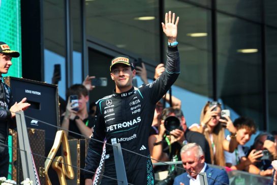Race winner George Russell (GBR) Mercedes AMG Formula One Team celebrates on the podium.
28.06.2026. Formula 1 World Championship, Rd 8, Austrian Grand Prix, Spielberg, Austria, Race Day.
- www.xpbimages.com, EMail: requests@xpbimages.com © Copyright: Bearne / XPB Images