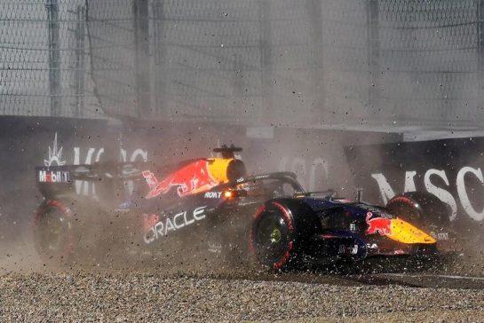 Rb22 Rims Red Bull apologises, takes blame for Verstappen Q3 crash