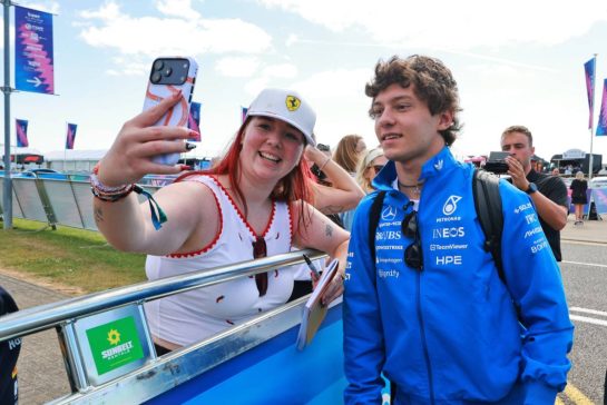 Andrea Kimi Antonelli (ITA) Mercedes AMG Formula One Team with fans.
02.07.2026. Formula 1 World Championship, Rd 9, British Grand Prix, Silverstone, England, Preparation Day.
- www.xpbimages.com, EMail: requests@xpbimages.com © Copyright: Moy / XPB Images