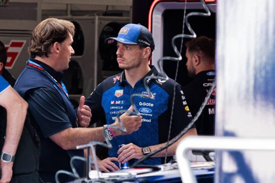 (L to R): Jim Farley (USA) Ford CEO with Max Verstappen (NLD) Red Bull Racing.
02.07.2026. Formula 1 World Championship, Rd 9, British Grand Prix, Silverstone, England, Preparation Day.
- www.xpbimages.com, EMail: requests@xpbimages.com © Copyright: Davenport / XPB Images