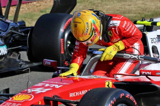 Lewis Hamilton (GBR) Scuderia Ferrari SF-26 celebrates his pole position in Sprint parc ferme.
03.07.2026. Formula 1 World Championship, Rd 9, British Grand Prix, Silverstone, England, Sprint Qualifying Day.
- www.xpbimages.com, EMail: requests@xpbimages.com © Copyright: Batchelor / XPB Images