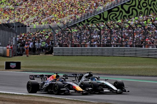 Max Verstappen (NLD) Red Bull Racing RB22 and George Russell (GBR) Mercedes AMG Formula One Team W17 battle for position.
04.07.2026. Formula 1 World Championship, Rd 9, British Grand Prix, Silverstone, England, Sprint and Qualifying Day.
- www.xpbimages.com, EMail: requests@xpbimages.com © Copyright: Dunbar / XPB Images