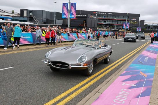Lando Norris (GBR) McLaren F1 Team arrives at the paddock in a Jaguar E-Type.
05.07.2026. Formula 1 World Championship, Rd 9, British Grand Prix, Silverstone, England, Race Day.
- www.xpbimages.com, EMail: requests@xpbimages.com © Copyright: Moy / XPB Images