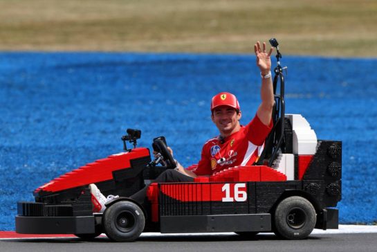 Charles Leclerc (MON) Scuderia Ferrari in a Lego kart on the drivers' parade.
05.07.2026. Formula 1 World Championship, Rd 9, British Grand Prix, Silverstone, England, Race Day.
- www.xpbimages.com, EMail: requests@xpbimages.com © Copyright: Charniaux / XPB Images