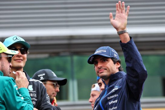 Carlos Sainz (ESP) Williams F1 Team on the drivers' parade.
19.07.2026. Formula 1 World Championship, Rd 10, Belgian Grand Prix, Spa Francorchamps, Belgium, Race Day.
- www.xpbimages.com, EMail: requests@xpbimages.com © Copyright: Batchelor / XPB Images