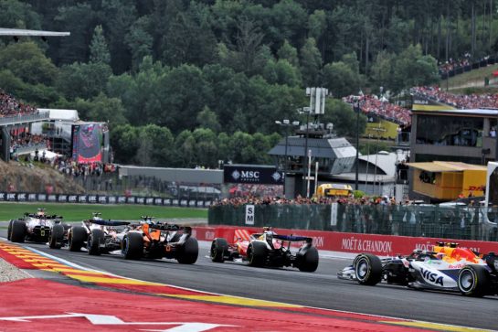 Liam Lawson (NZL) Racing Bulls Formula One Team VCARB 03 at the start of the race.
19.07.2026. Formula 1 World Championship, Rd 10, Belgian Grand Prix, Spa Francorchamps, Belgium, Race Day.
- www.xpbimages.com, EMail: requests@xpbimages.com © Copyright: Bearne / XPB Images