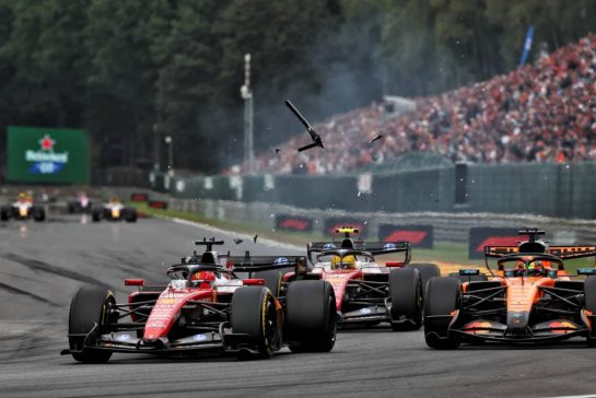 Charles Leclerc (MON) Scuderia Ferrari SF-26 and Oscar Piastri (AUS) McLaren F1 Team MCL40 make contact.
19.07.2026. Formula 1 World Championship, Rd 10, Belgian Grand Prix, Spa Francorchamps, Belgium, Race Day.
- www.xpbimages.com, EMail: requests@xpbimages.com © Copyright: Patching / XPB Images