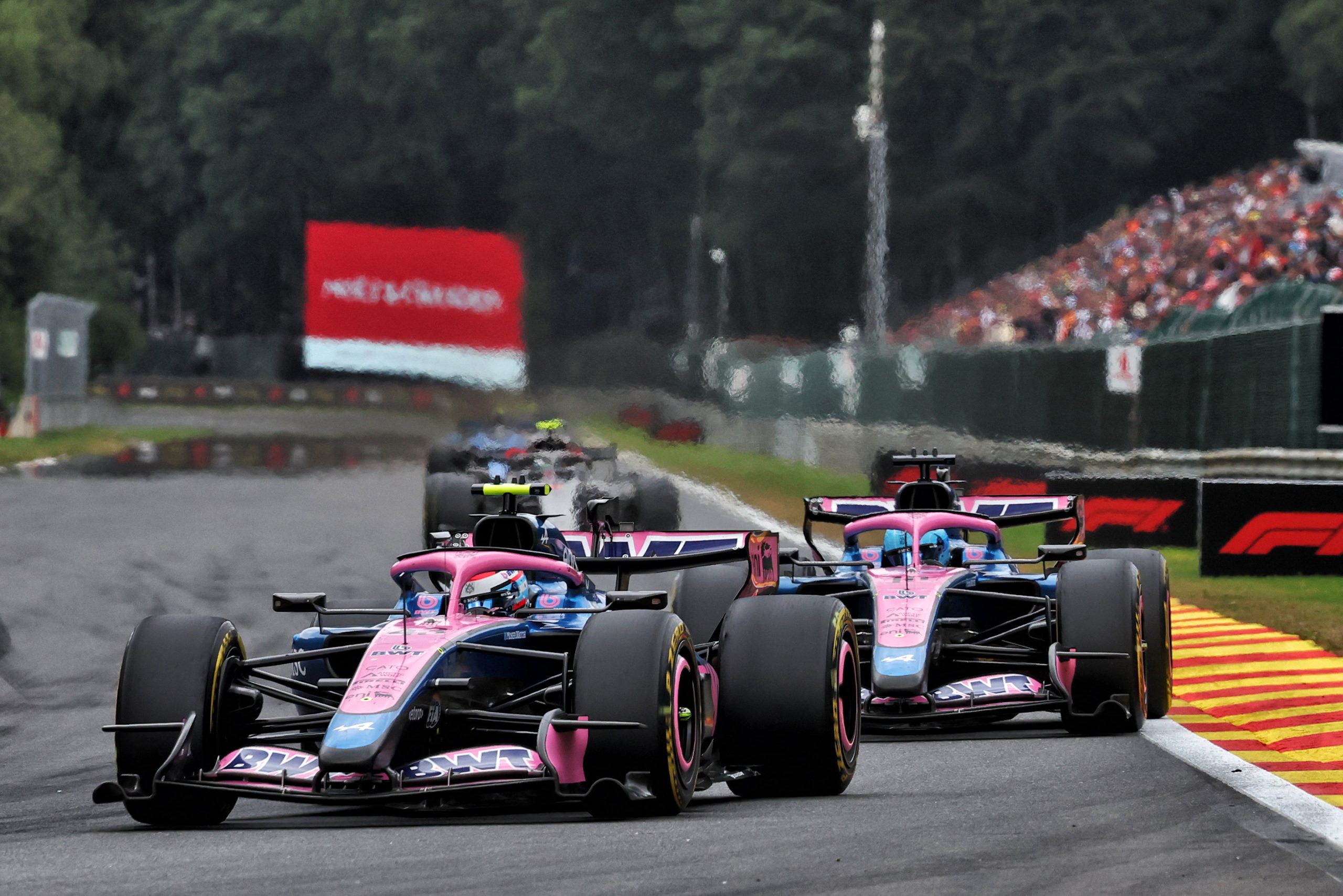 Alpine holds midfield lead but drivers admit: “We’re too slow” Alpine holds midfield lead but drivers admit: “We’re too slow”