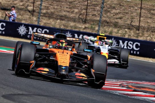 Oscar Piastri (AUS) McLaren F1 Team MCL40.
25.07.2026. Formula 1 World Championship, Rd 11, Hungarian Grand Prix, Budapest, Hungary, Qualifying Day.
- www.xpbimages.com, EMail: requests@xpbimages.com © Copyright: Rew / XPB Images