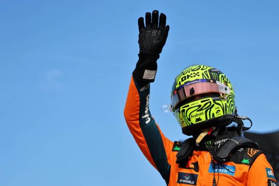 Lando Norris (GBR) McLaren F1 Team celebrates his pole position in qualifying parc ferme.
25.07.2026. Formula 1 World Championship, Rd 11, Hungarian Grand Prix, Budapest, Hungary, Qualifying Day.
- www.xpbimages.com, EMail: requests@xpbimages.com © Copyright: Batchelor / XPB Images