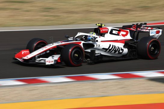 Oliver Bearman (GBR) Haas F1 Team VF-26.
25.07.2026. Formula 1 World Championship, Rd 11, Hungarian Grand Prix, Budapest, Hungary, Qualifying Day.
- www.xpbimages.com, EMail: requests@xpbimages.com © Copyright: Rew / XPB Images
