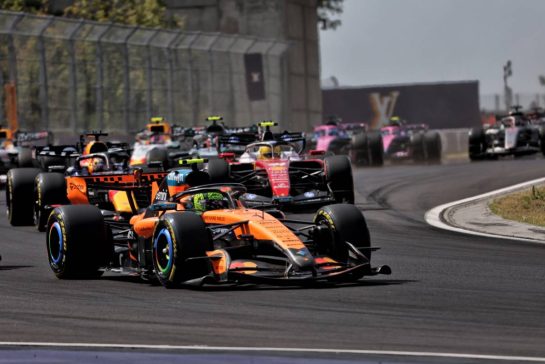 Lando Norris (GBR) McLaren F1 Team MCL40 at the start of the race.
26.07.2026. Formula 1 World Championship, Rd 11, Hungarian Grand Prix, Budapest, Hungary, Race Day.
- www.xpbimages.com, EMail: requests@xpbimages.com © Copyright: Rew / XPB Images