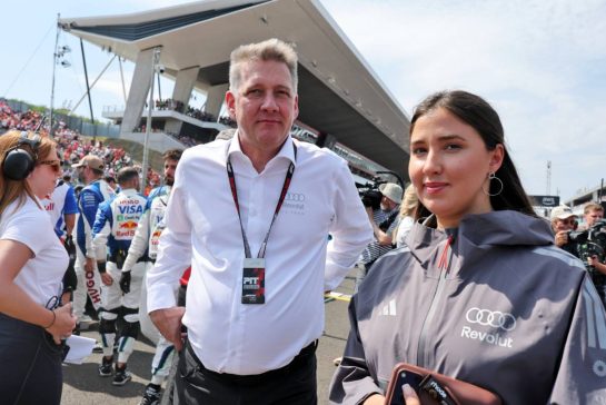 Gernot Dollner (GER) Audi Chief Executive Officer (Left) on the grid.
26.07.2026. Formula 1 World Championship, Rd 11, Hungarian Grand Prix, Budapest, Hungary, Race Day.
- www.xpbimages.com, EMail: requests@xpbimages.com © Copyright: Moy / XPB Images