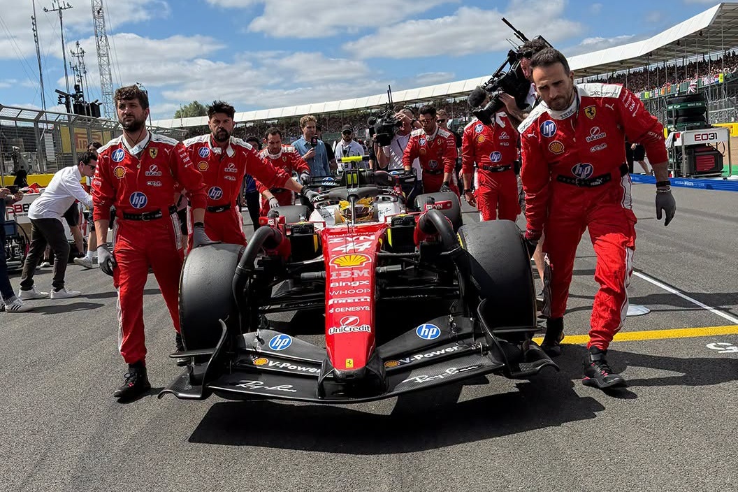 Hamilton ‘impressed’ by Ferrari reliability – sees trouble for Mercedes Hamilton ‘impressed’ by Ferrari reliability – sees trouble for Mercedes
