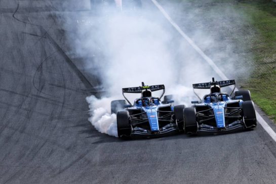Carlos Sainz (ESP) Williams F1 Team FW48 and Alexander Albon (THA) Williams F1 Team FW48 collide.
23.08.2026. Formula 1 World Championship, Rd 12, Dutch Grand Prix, Zandvoort, Netherlands, Race Day.
- www.xpbimages.com, EMail: requests@xpbimages.com © Copyright: Bearne / XPB Images
