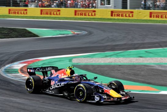 Liam Lawson (NZL) Red Bull Racing RB22.
05.09.2026. Formula 1 World Championship, Rd 13, Italian Grand Prix, Monza, Italy, Qualifying Day.
- www.xpbimages.com, EMail: requests@xpbimages.com © Copyright: Dunbar / XPB Images