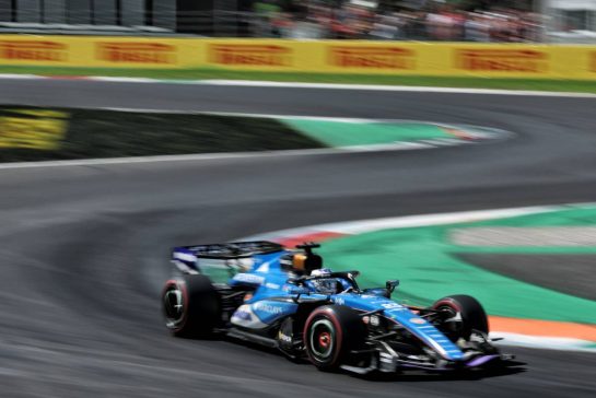 Alexander Albon (THA) Williams F1 Team FW48.
05.09.2026. Formula 1 World Championship, Rd 13, Italian Grand Prix, Monza, Italy, Qualifying Day.
- www.xpbimages.com, EMail: requests@xpbimages.com © Copyright: Dunbar / XPB Images