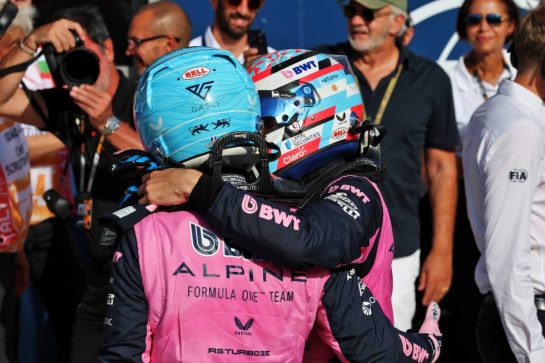 (L to R): Pierre Gasly (FRA) Alpine F1 Team celebrates his pole position in qualifying parc ferme with team mate Franco Colapinto (ARG) Alpine F1 Team.
05.09.2026. Formula 1 World Championship, Rd 13, Italian Grand Prix, Monza, Italy, Qualifying Day.
- www.xpbimages.com, EMail: requests@xpbimages.com © Copyright: Batchelor / XPB Images