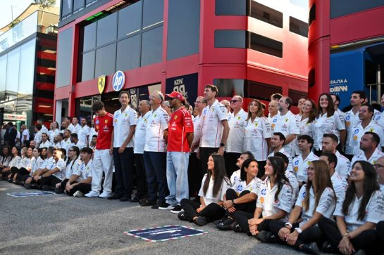 (L to R): Charles Leclerc (MON) Scuderia Ferrari; John Elkann (ITA) FIAT Chrysler Automobiles Chairman; Frederic Vasseur (FRA) Scuderia Ferrari Team Principal; Benedetto Vigna (ITA) Ferrari CEO; and Lewis Hamilton (GBR) Scuderia Ferrari at a team photograph.
06.09.2026. Formula 1 World Championship, Rd 13, Italian Grand Prix, Monza, Italy, Race Day.
- www.xpbimages.com, EMail: requests@xpbimages.com © Copyright: Price / XPB Images