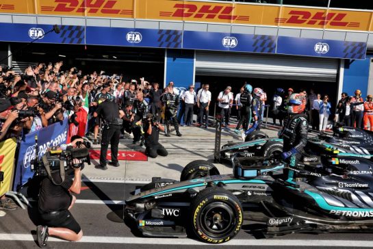 Race winner Andrea Kimi Antonelli (ITA) Mercedes AMG Formula One Team W17 celebrates in parc ferme.
06.09.2026. Formula 1 World Championship, Rd 13, Italian Grand Prix, Monza, Italy, Race Day.
- www.xpbimages.com, EMail: requests@xpbimages.com © Copyright: Bearne / XPB Images