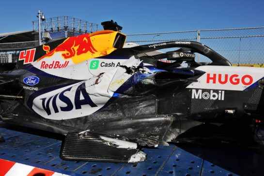 The damaged Racing Bulls Formula One Team VCARB 03 of Arvid Lindblad (GBR) is recovered back to the pits on the back of a truck after he crashed in the second practice session.
11.09.2026 Formula 1 World Championship, Rd 14, Spanish Grand Prix, Madrid, Spain, Practice Day.
- www.xpbimages.com, EMail: requests@xpbimages.com © Copyright: Moy / XPB Images