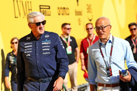 (L to R): Matthew Savage, Dorilton Capital Chairman - Williams F1 Team Director with Derek Chang (USA) Liberty Media President and CEO.
12.09.2026. Formula 1 World Championship, Rd 14, Spanish Grand Prix, Madrid, Spain, Qualifying Day.
- www.xpbimages.com, EMail: requests@xpbimages.com © Copyright: Bearne / XPB Images