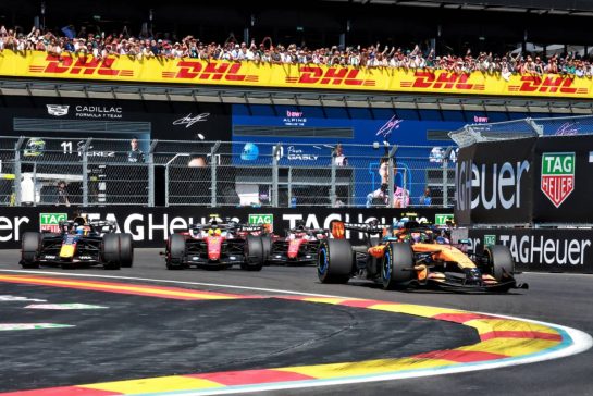 Lando Norris (GBR) McLaren F1 Team MCL40 at the start of the race.
13.09.2026. Formula 1 World Championship, Rd 14, Spanish Grand Prix, Madrid, Spain, Race Day.
- www.xpbimages.com, EMail: requests@xpbimages.com © Copyright: Charniaux / XPB Images